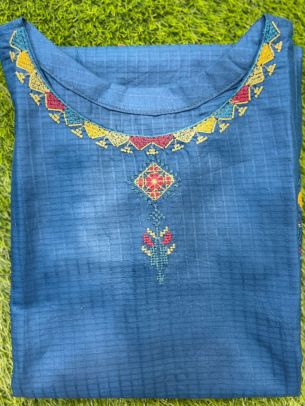 Lawn Embroidered Two Piece Kurti GL7001