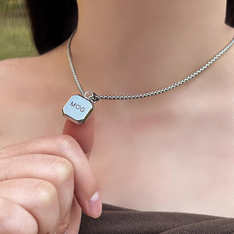 Heat-Activated Photo Necklace, Hidden Your Photo