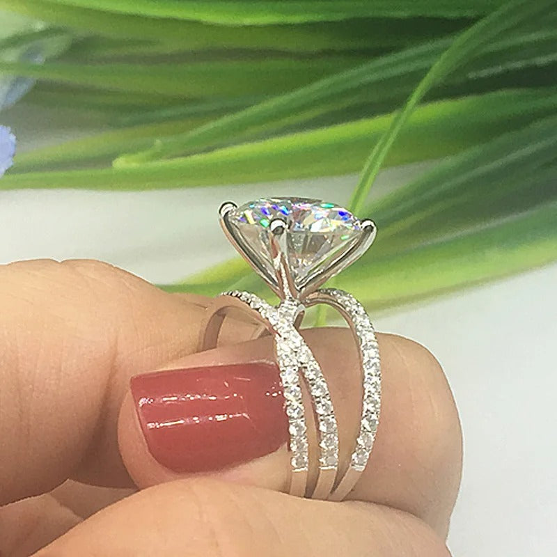 Luxury Moissanite Silver Engagement Ring