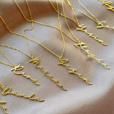 SIGNATURE STYLE NAME NECKLACE